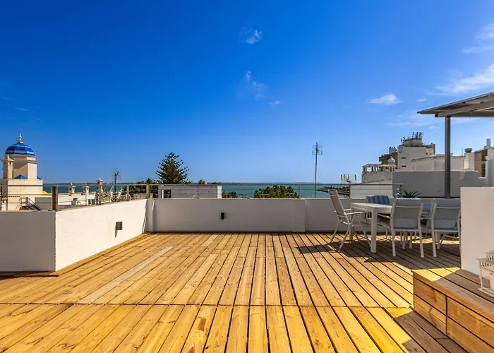 Апартаменты Cadizz - Atico Del Buho Surenyo - Terraza 100m2 Privada